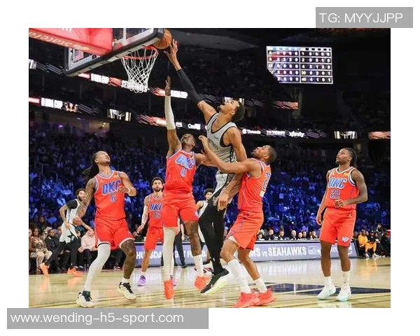 文班亚马半场表现稳健12分2板2助1帽但空位投篮未能把握机会